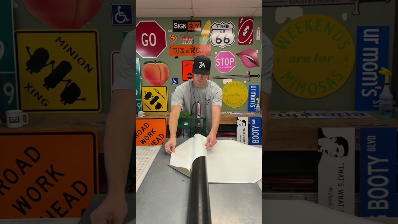 Making a Dubai stop sign