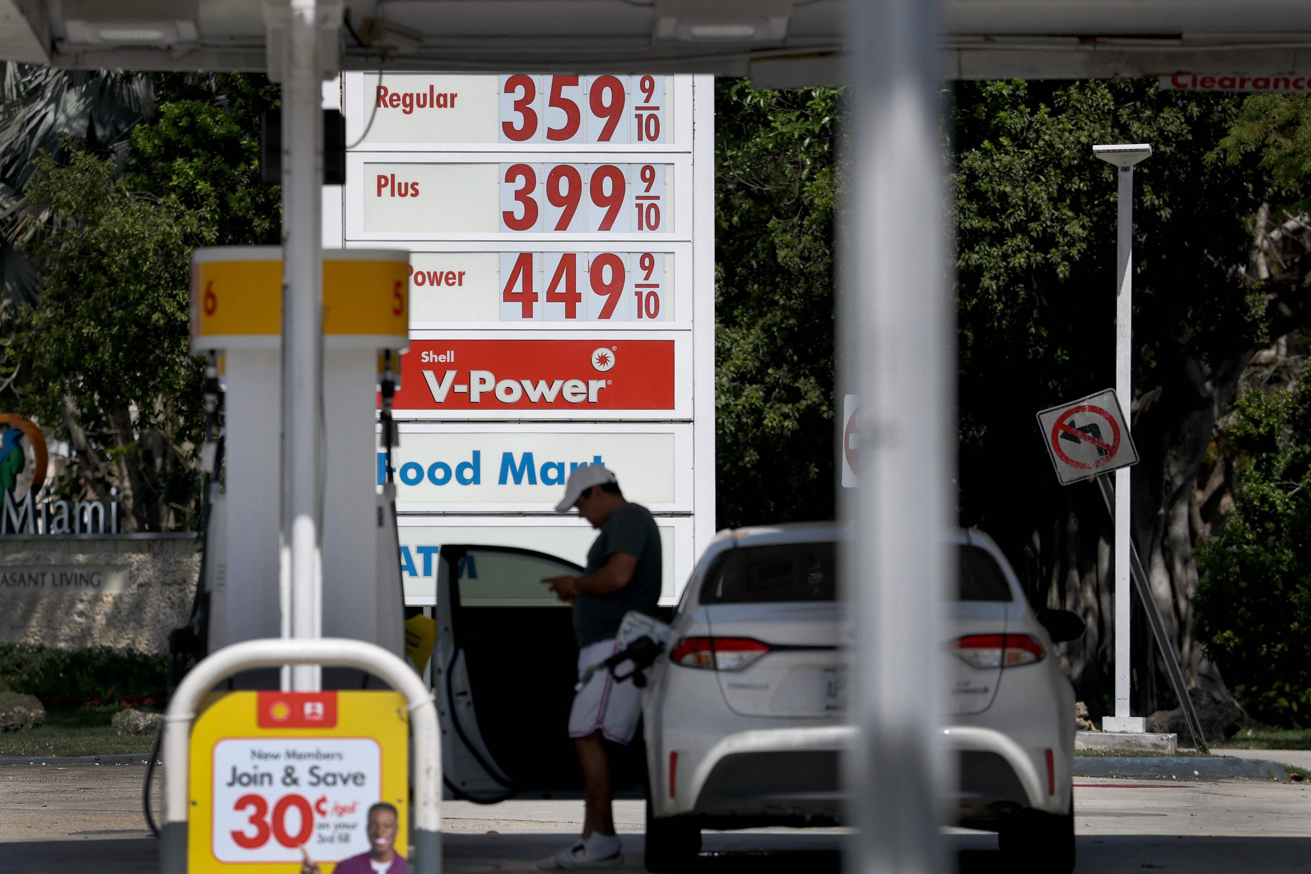 US gasoline prices surge amid Iran war