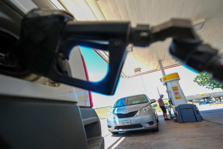 California gas prices jump another 9 cents overnight