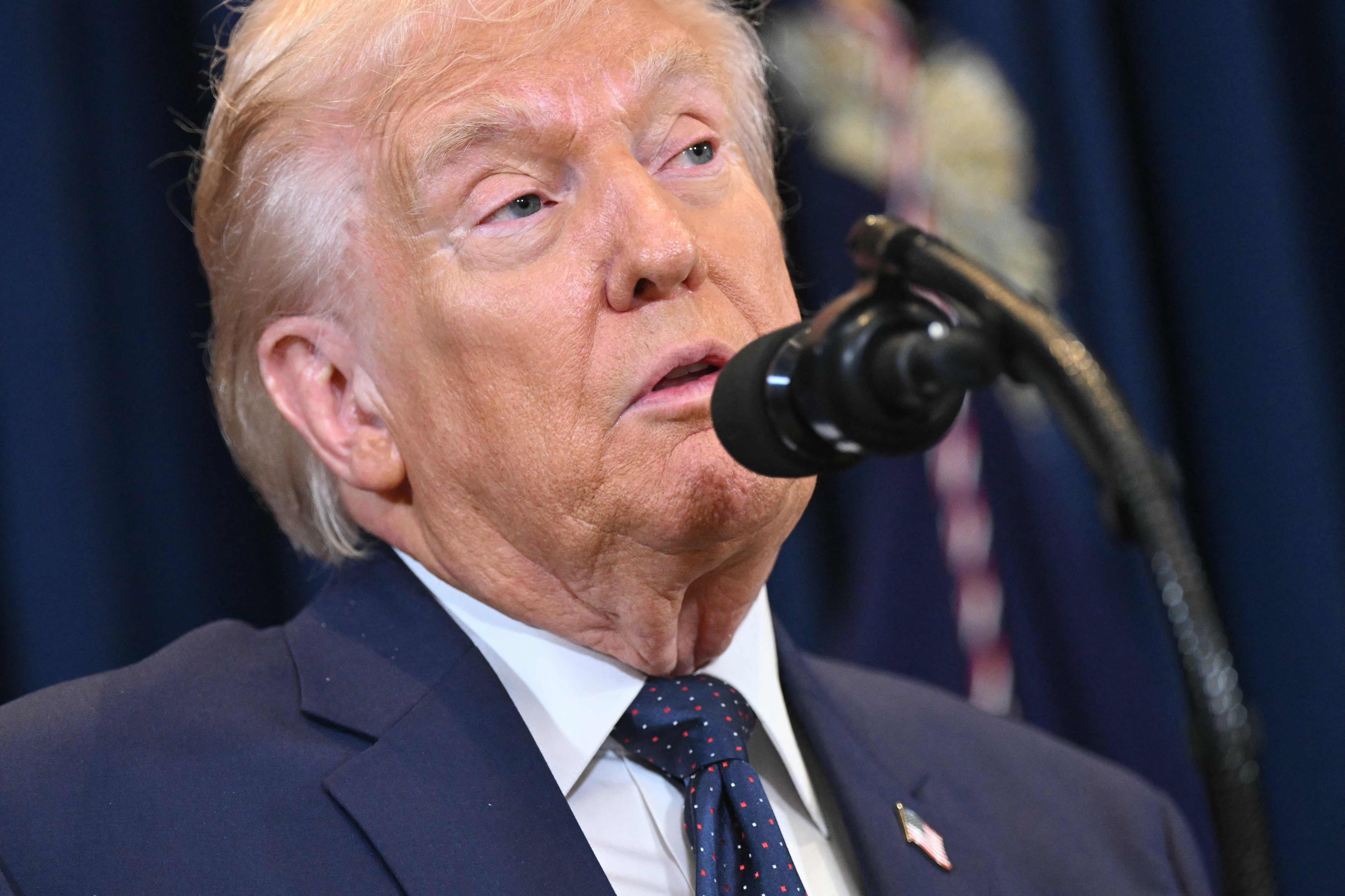 Hong Kong stocks rebound after oil falls as Trump says Iran war could ...