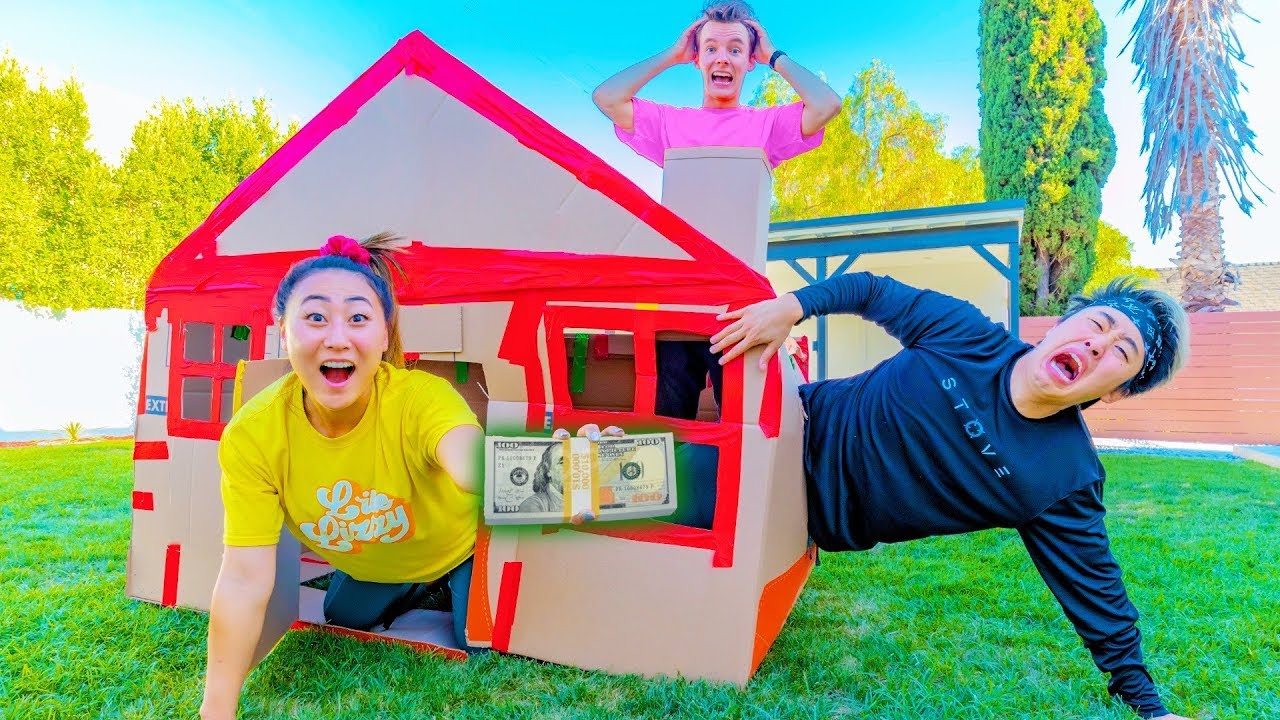 I stayed in a box fort to win $10,000! 💰