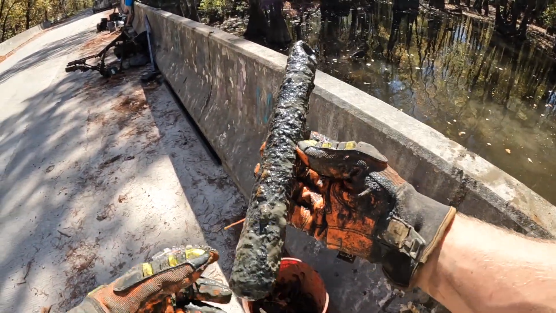 They pulled a strange weapon from the river - 