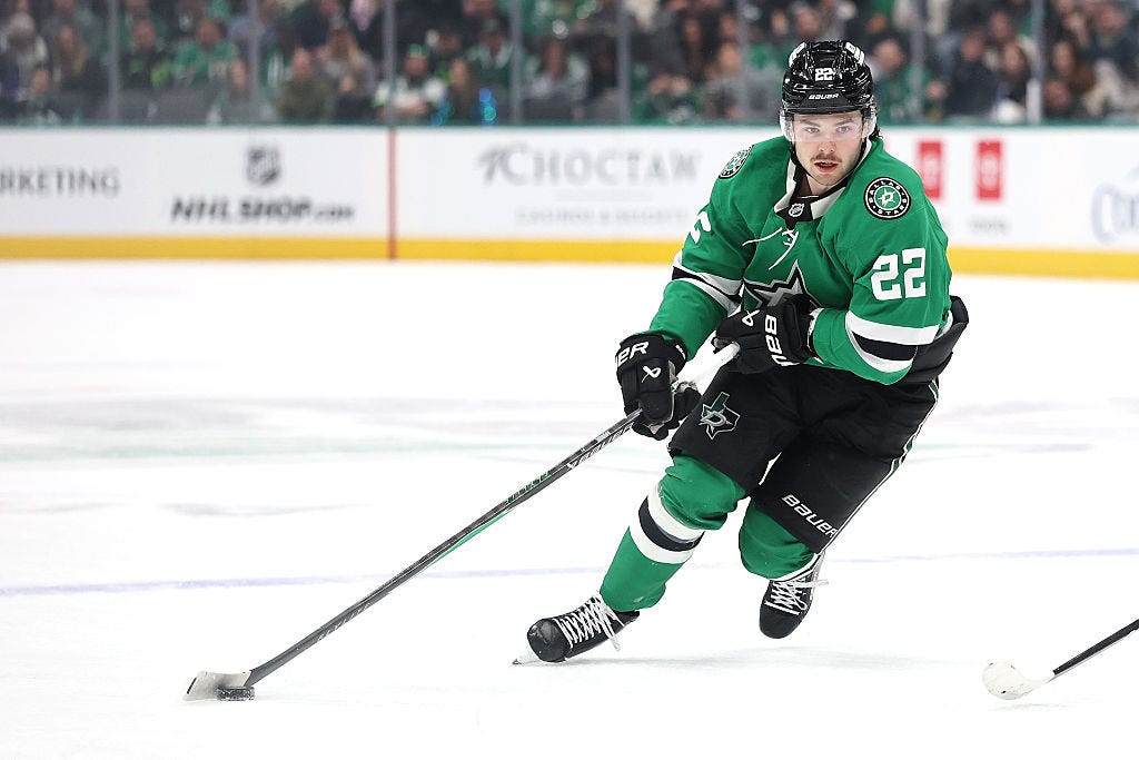 Spits & suds: Stars get ready for final stretch of regular season
