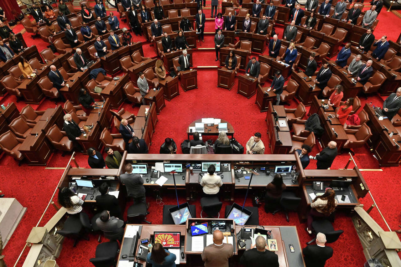 Democrats propose tax hikes for New Yorkers who earn at least $5 million