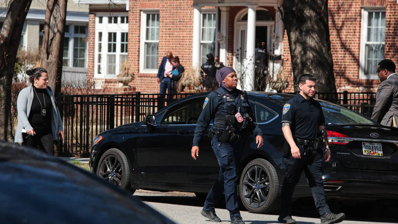 Baltimore officer injured, suspect killed during burglary response