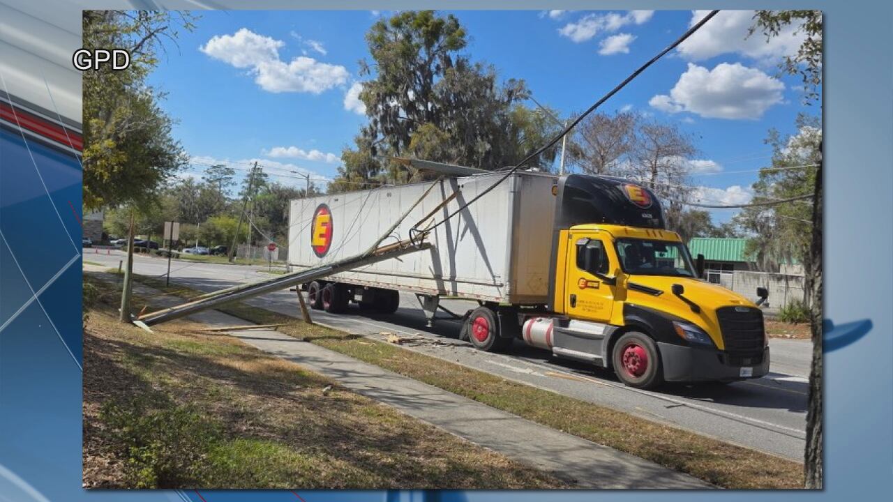 Semi-truck knocks down power poles near Butler Plaza, cutting power to ...