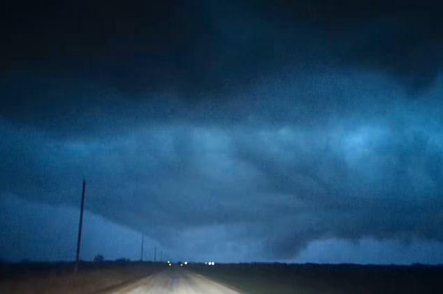 Millions across 10 US states brace for 'severe' tornado outbreak in ...