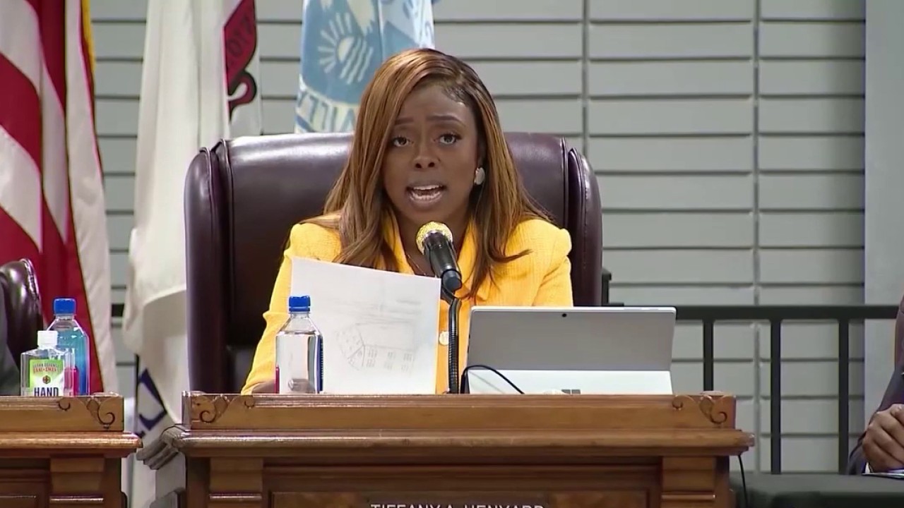 Controversial politician vies for Fulton commissioner