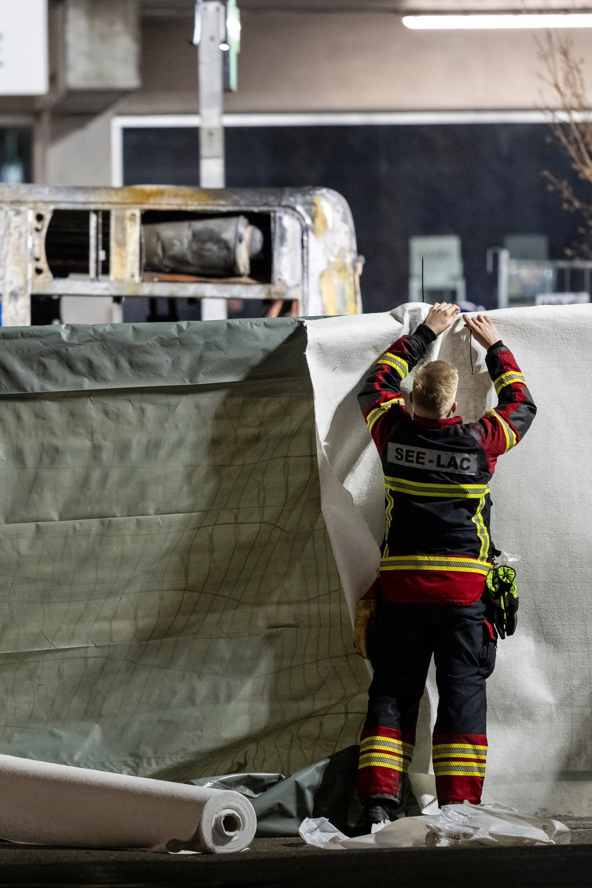 At least 6 killed, 5 injured in Switzerland bus fire
