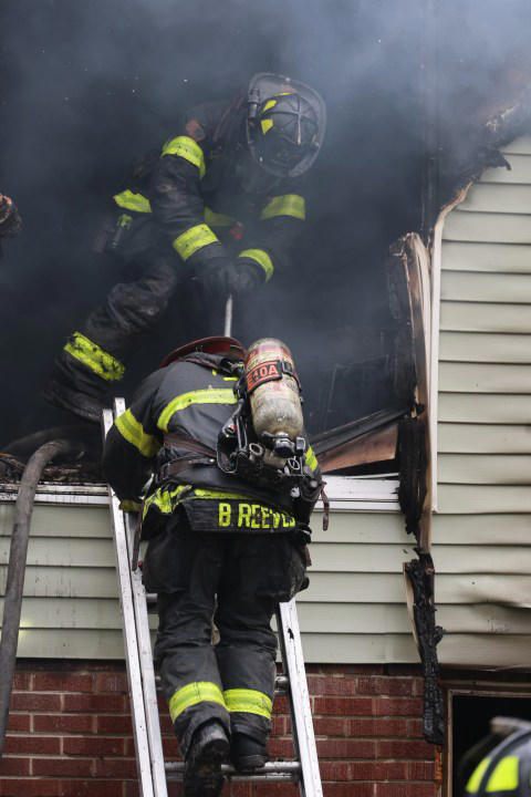 2 displaced after residence fire breaks out on east side of Indianapolis