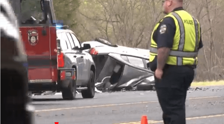 2 vehicle crash delays traffic on US Highway 69 near Love’s Lookout