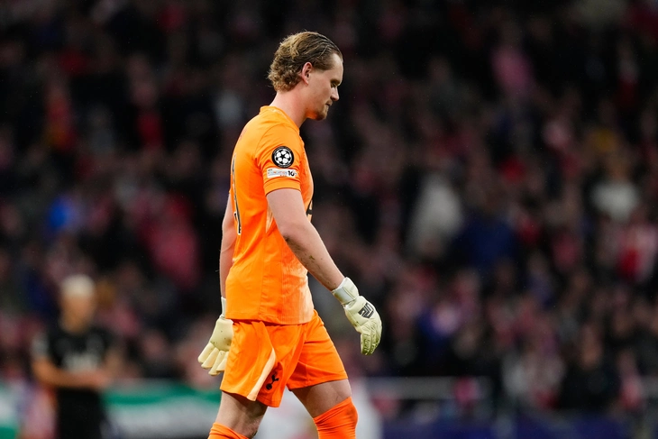 17 phút và kỷ lục buồn của thủ thành dự bị Tottenham tại Champions League