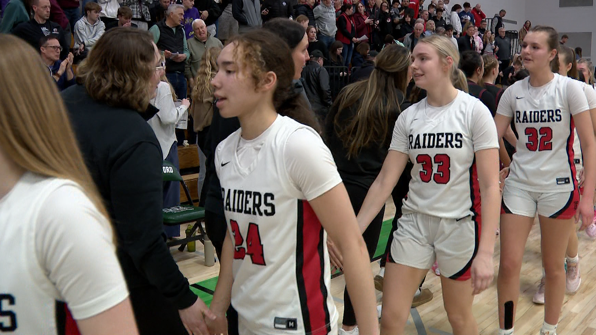 Wauwatosa East girls basketball brings unbeaten record back to state