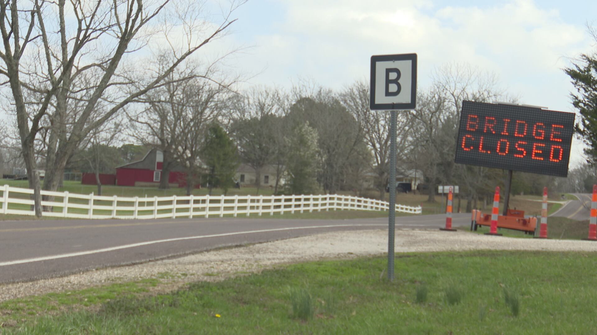 MoDOT closes bridge in Dent County, forcing drivers to take a 20-mile ...