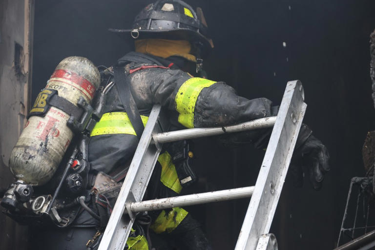 2 displaced after residence fire breaks out on east side of Indianapolis