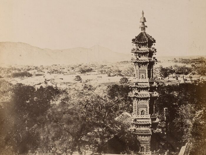 39 Remarkable Buildings That No Longer Exist