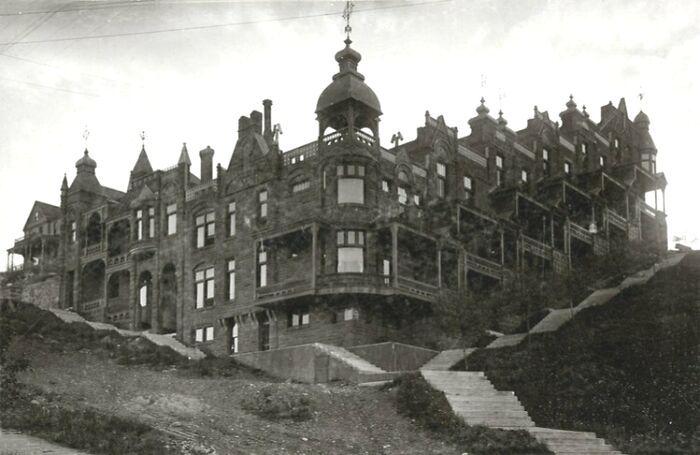 39 Remarkable Buildings That No Longer Exist