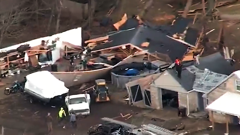 Michigan homes in ruins after deadly tornado outbreak