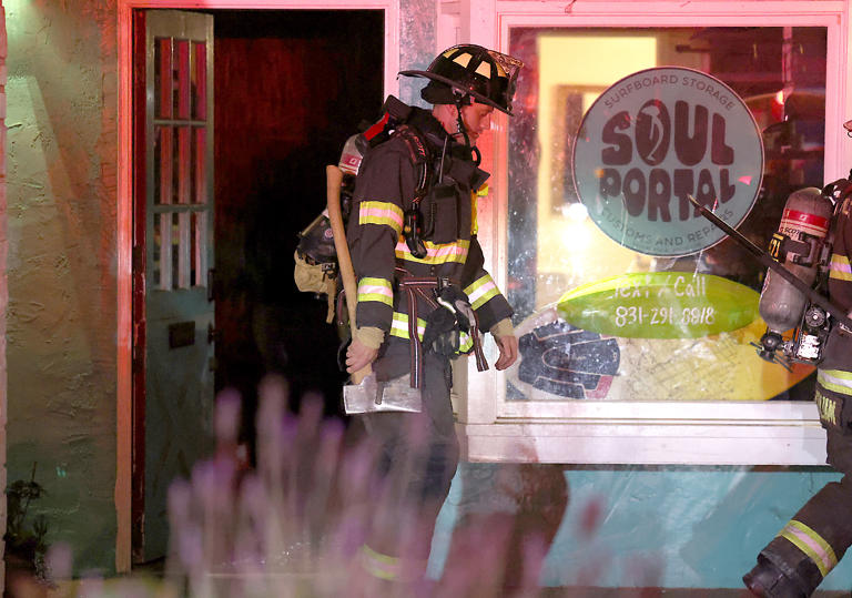 1 dead in Capitola Village residential fire