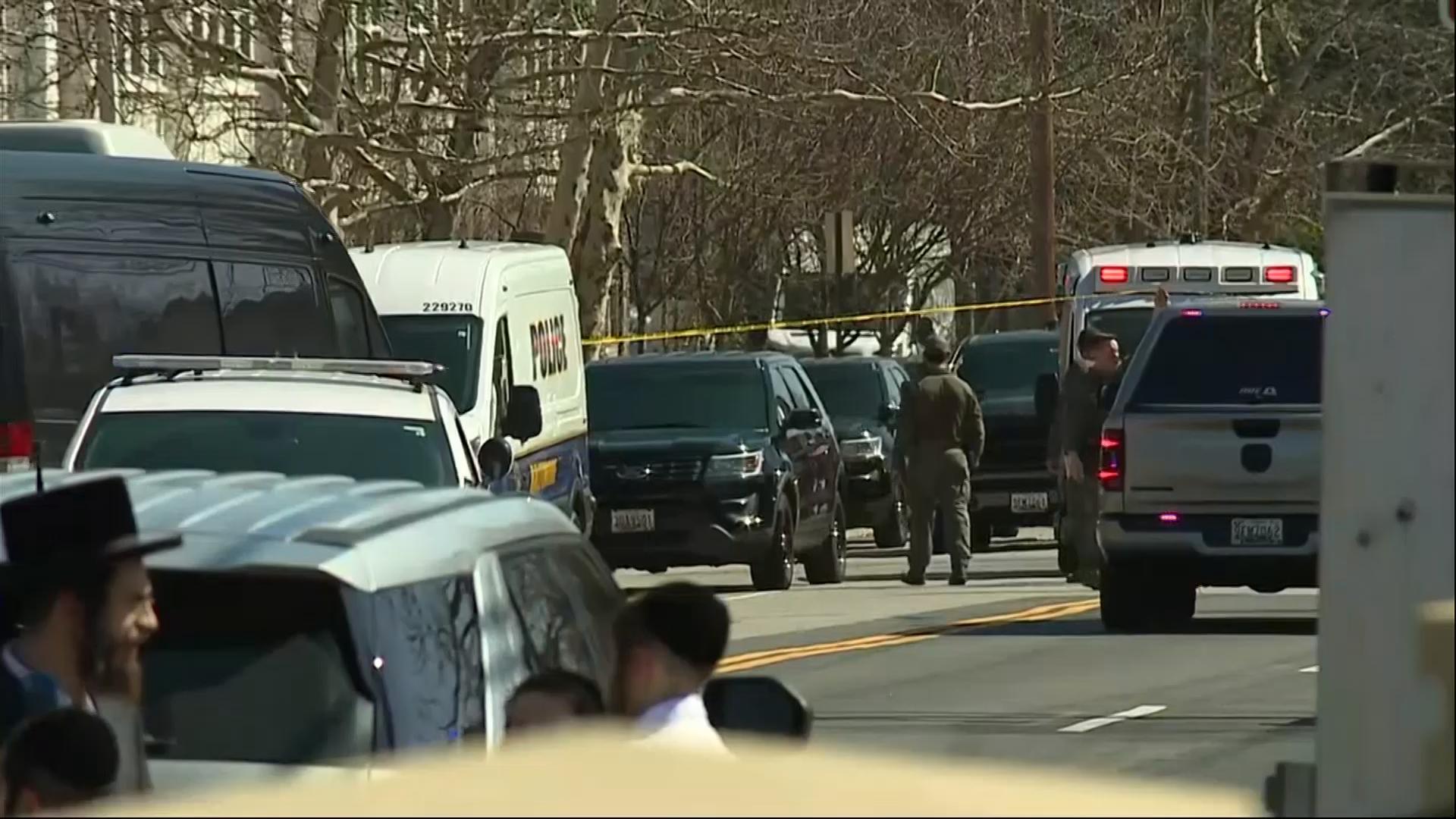Baltimore police officer wounded, gunman killed during burglary call