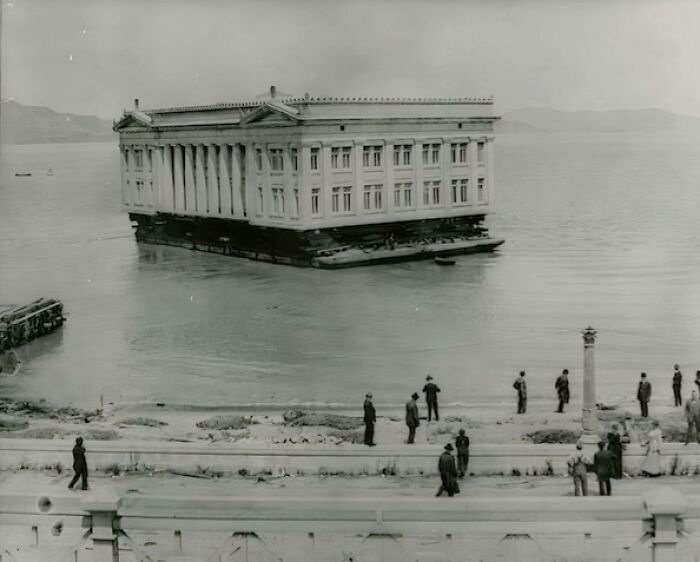 39 Remarkable Buildings That No Longer Exist
