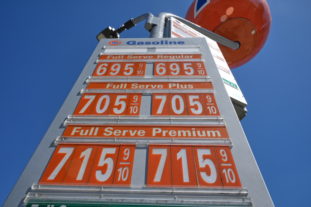 Newsom blames Trump for California’s higher gas prices, despite state ...