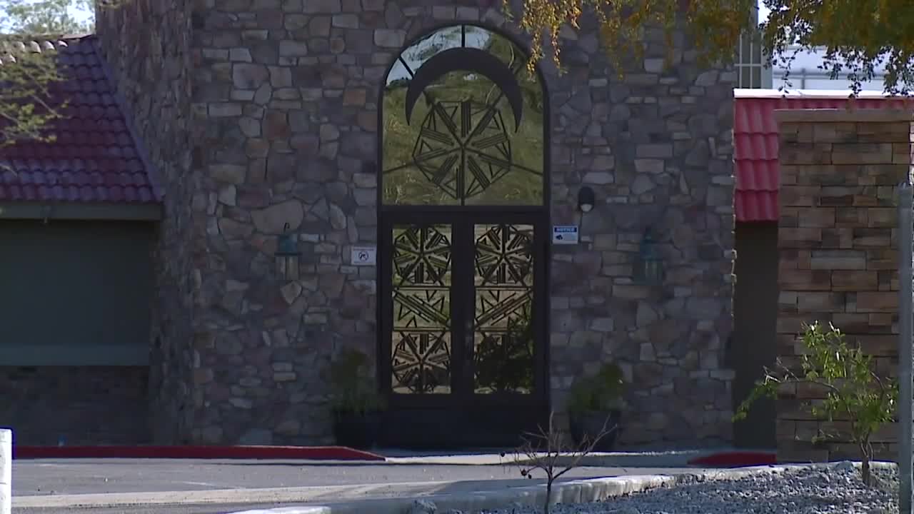 Police arrest suspect who shot paintballs at north Phoenix mosque Saturday