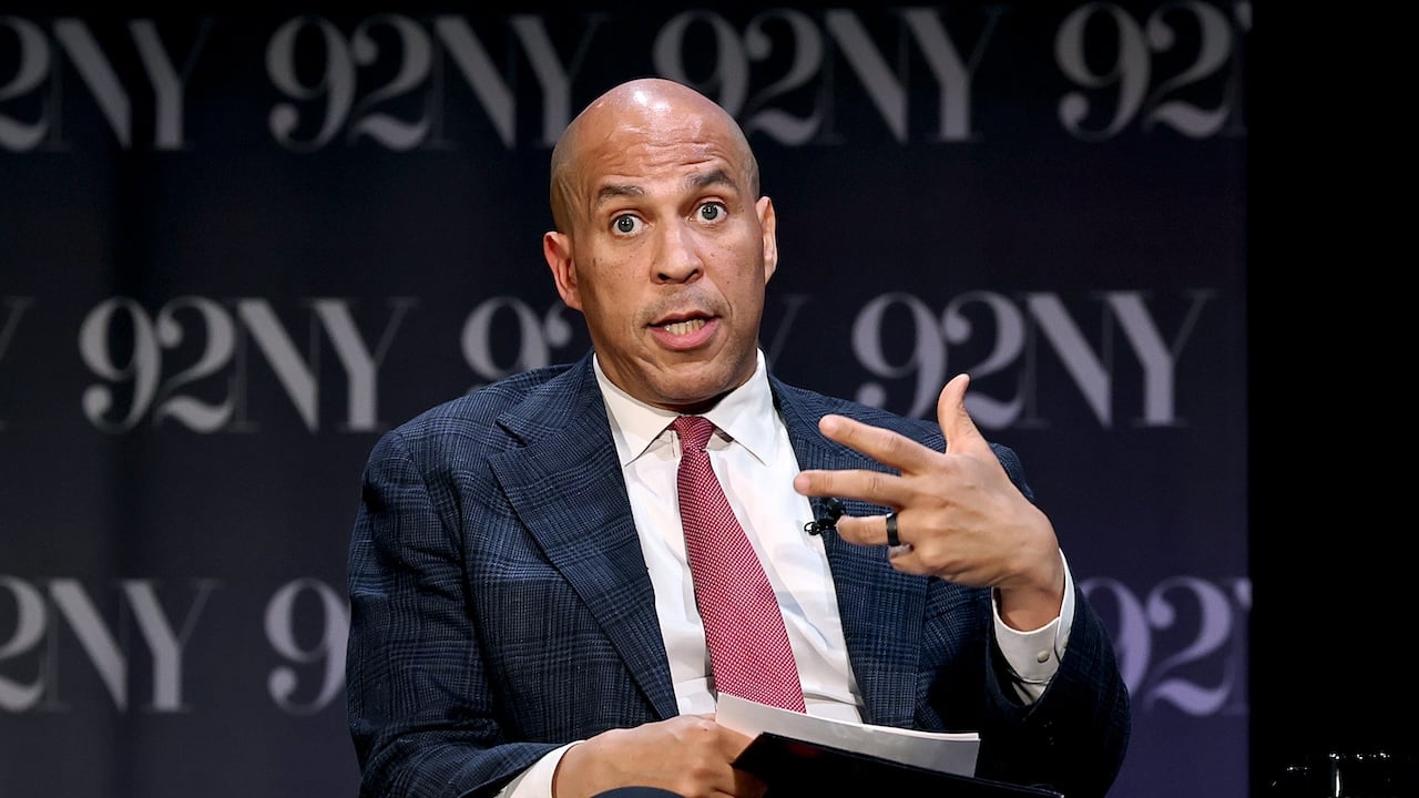 Cory Booker blasts Trump’s White House media ban: 'He has no regard for ...