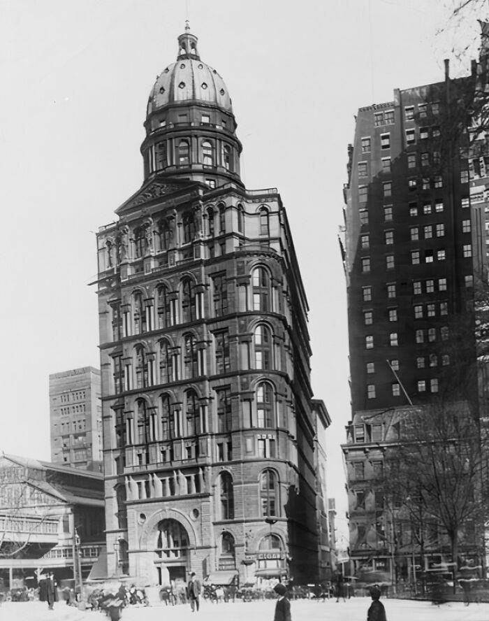 39 Remarkable Buildings That No Longer Exist