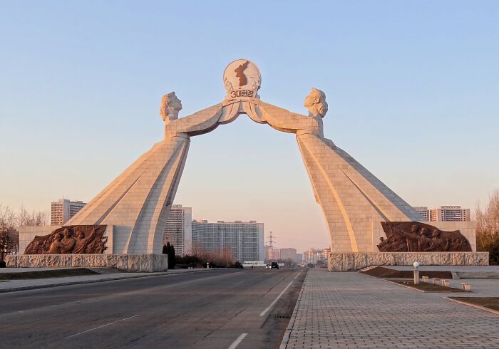 39 Remarkable Buildings That No Longer Exist