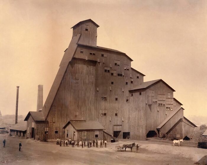 39 Remarkable Buildings That No Longer Exist