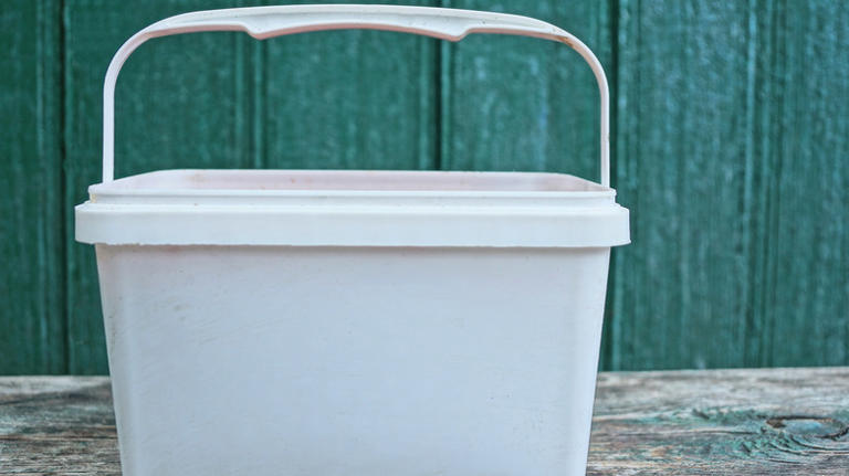 Turn an old bucket into a guest-ready bathroom kit your overnight ...