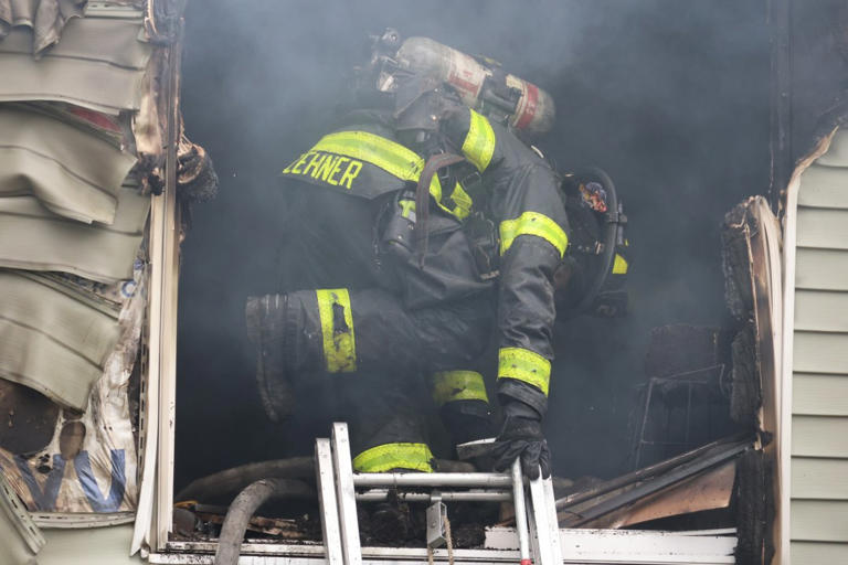 2 displaced after residence fire breaks out on east side of Indianapolis