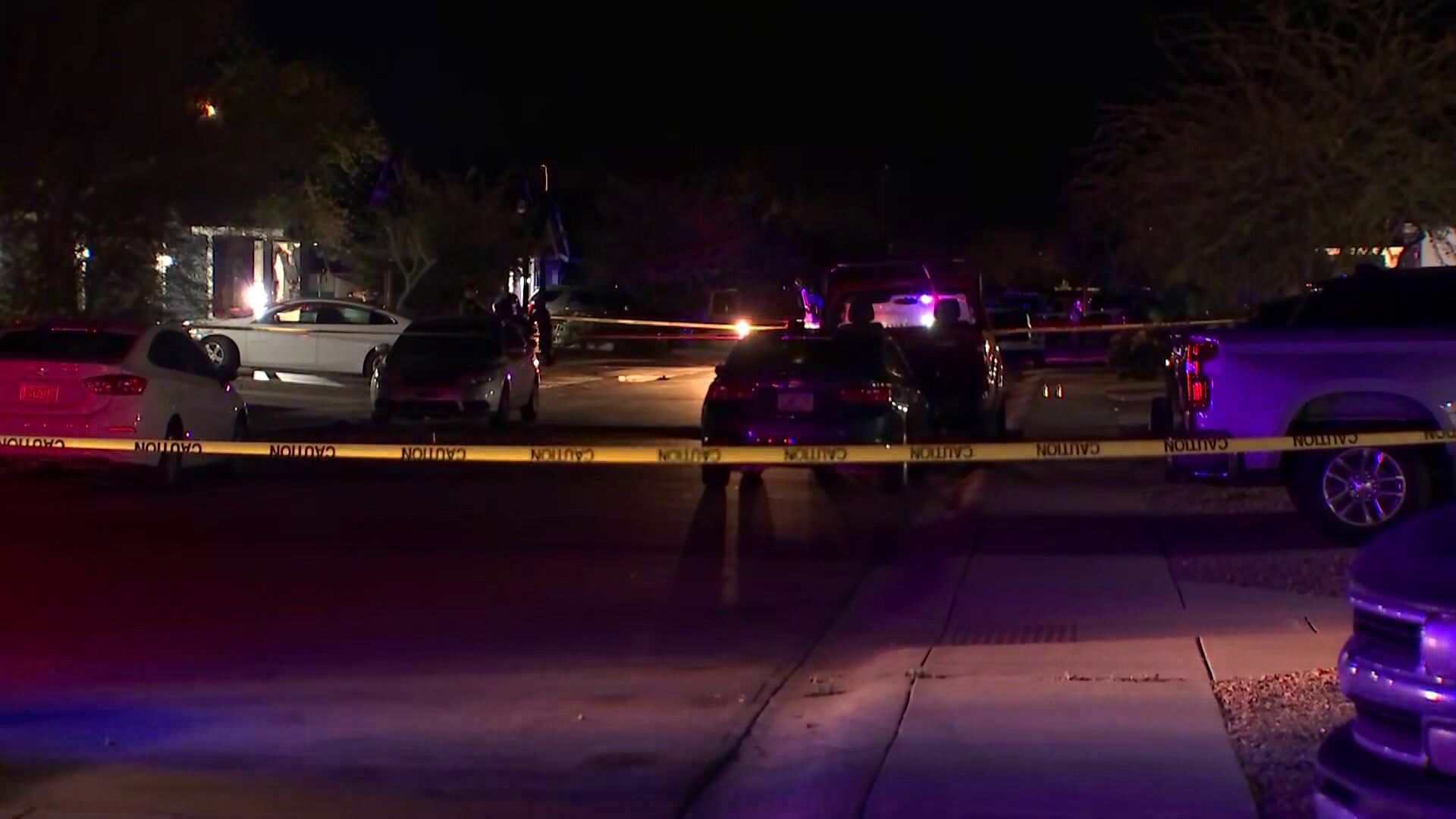 No suspect found after man shot to death in south Phoenix neighborhood