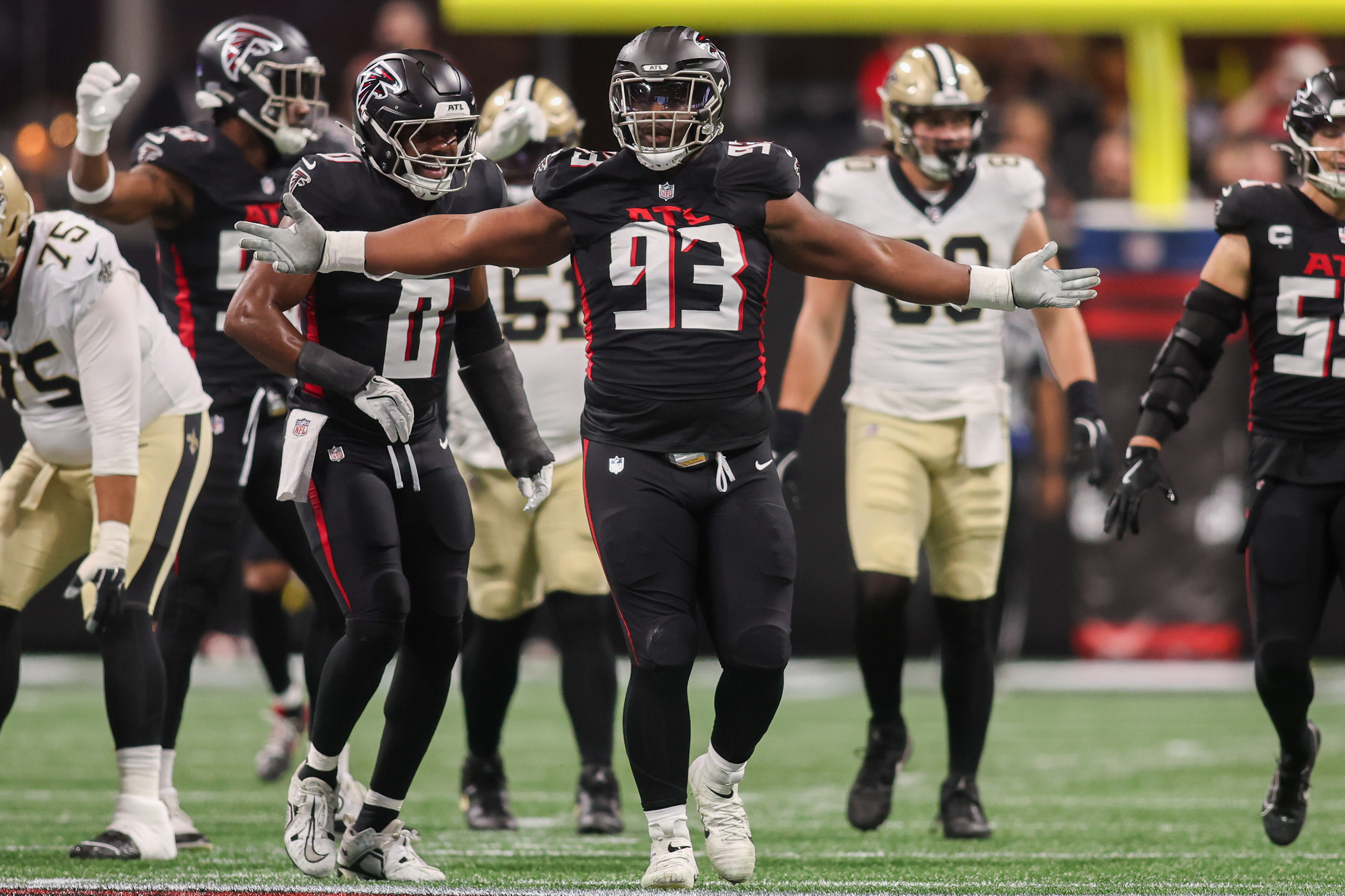 Bears to sign DB Cam Lewis, DE Kentavius Street<br>