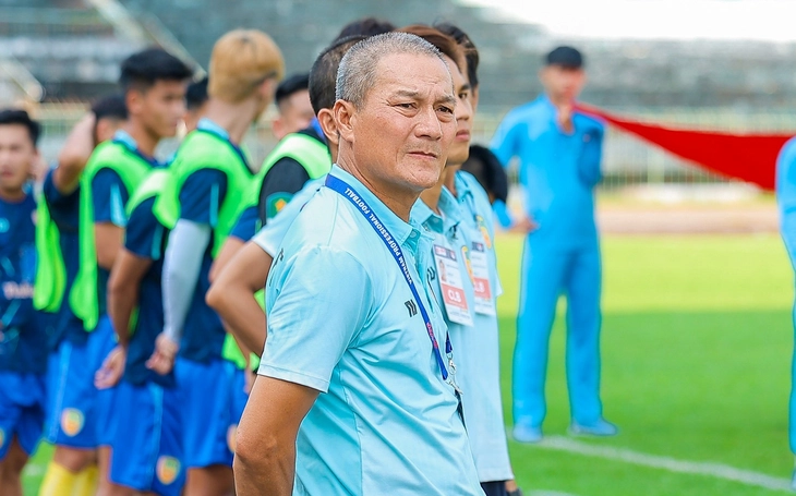 Vòng xoáy bóng đá Đồng Tháp