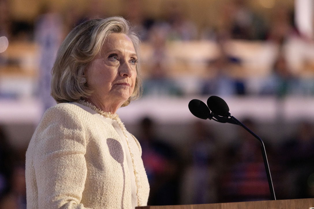 Hillary Clinton goes scorched earth on Tr*mp & co. during shocking ...