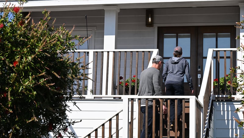 FBI raids LA superintendent’s home and office<br><br>