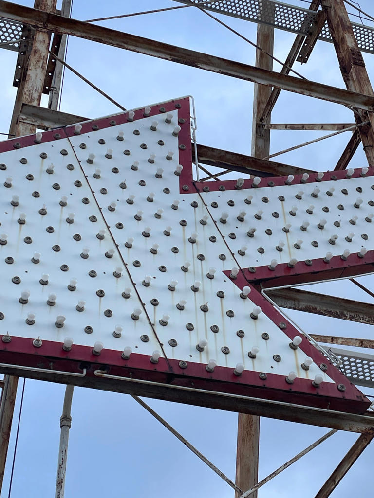 Western Auto sign repair deal reached after nearly a year, won’t be ...