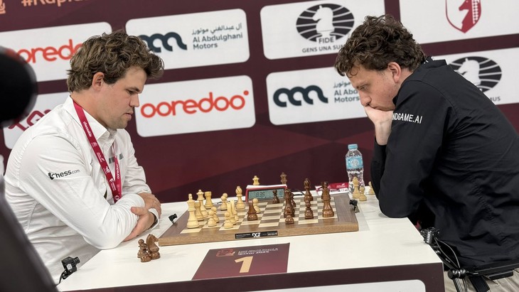 Netflix hé lộ góc khuất vụ kiện chấn động làng cờ vua giữa Carlsen và Hans Niemann