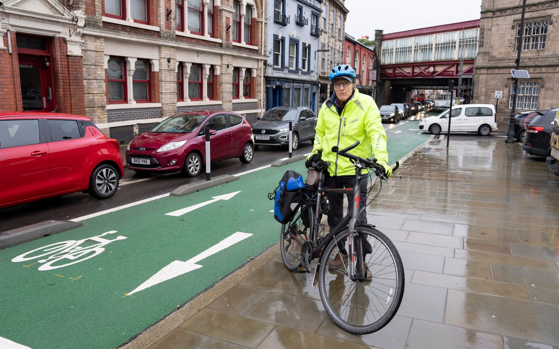 This cycle lane cost £4.5m. But it’s too dangerous to use