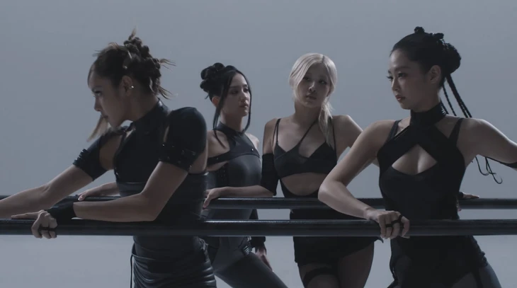 BLACKPINK thả xích MV Go, 'hệ điều hành' ai nấy cũng cực chiến