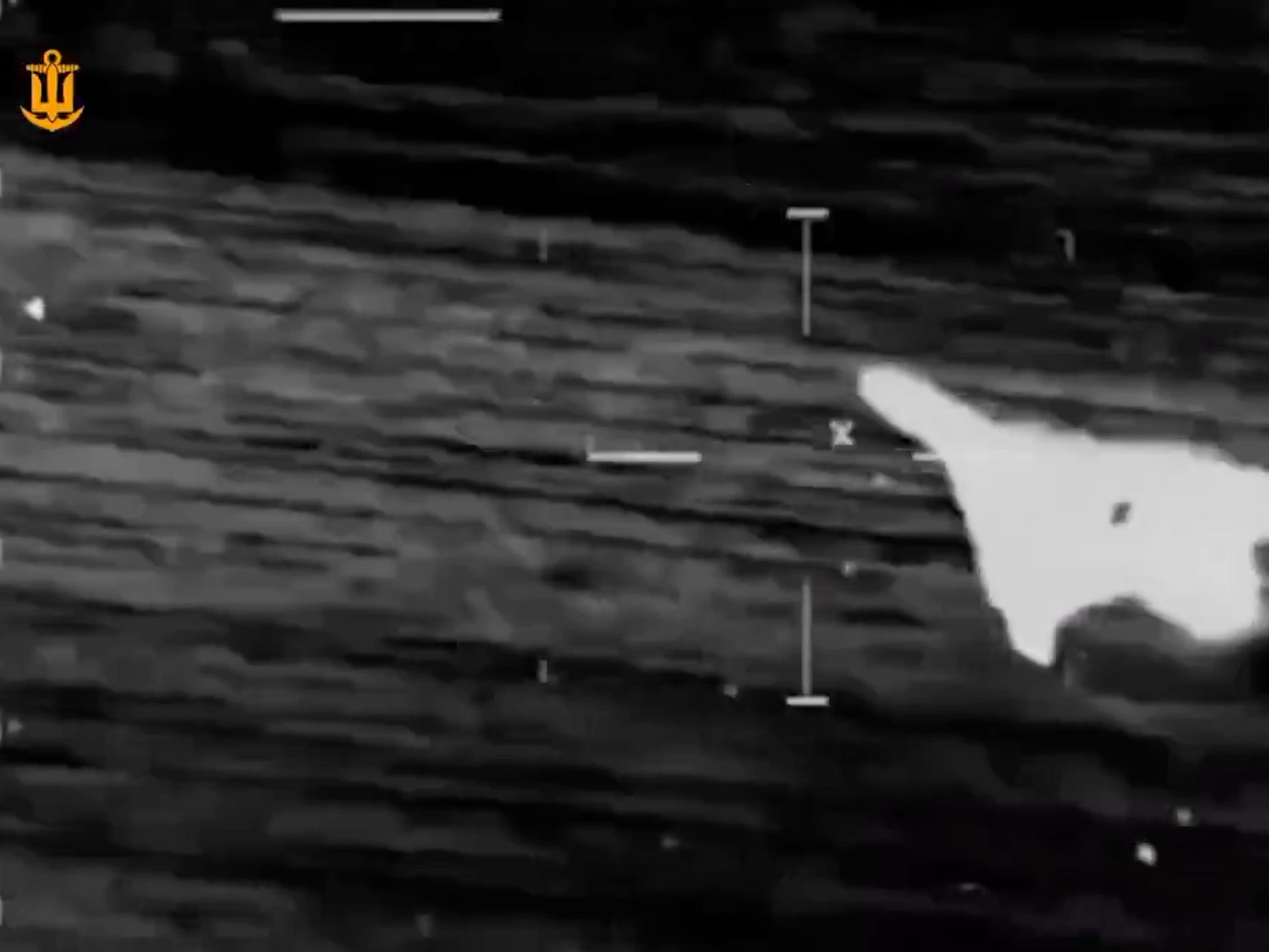Videos show how Ukrainian helicopter crews use machine guns to hunt ...