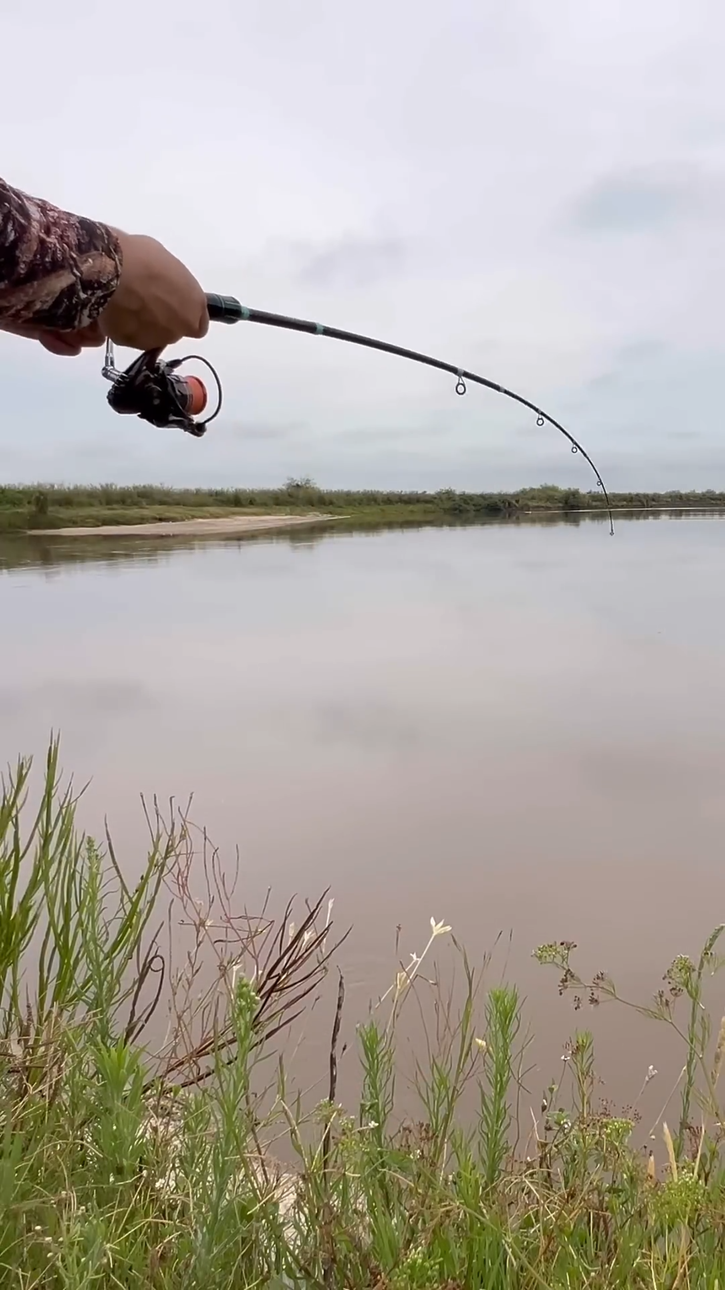 Probando equipo ultra liviano de Temu en pesca real