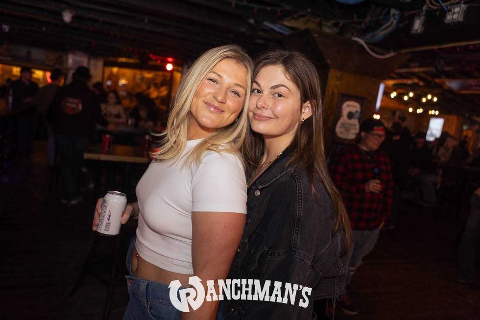I found the 8 Calgary restaurants and bars that'll make a newcomer fall ...