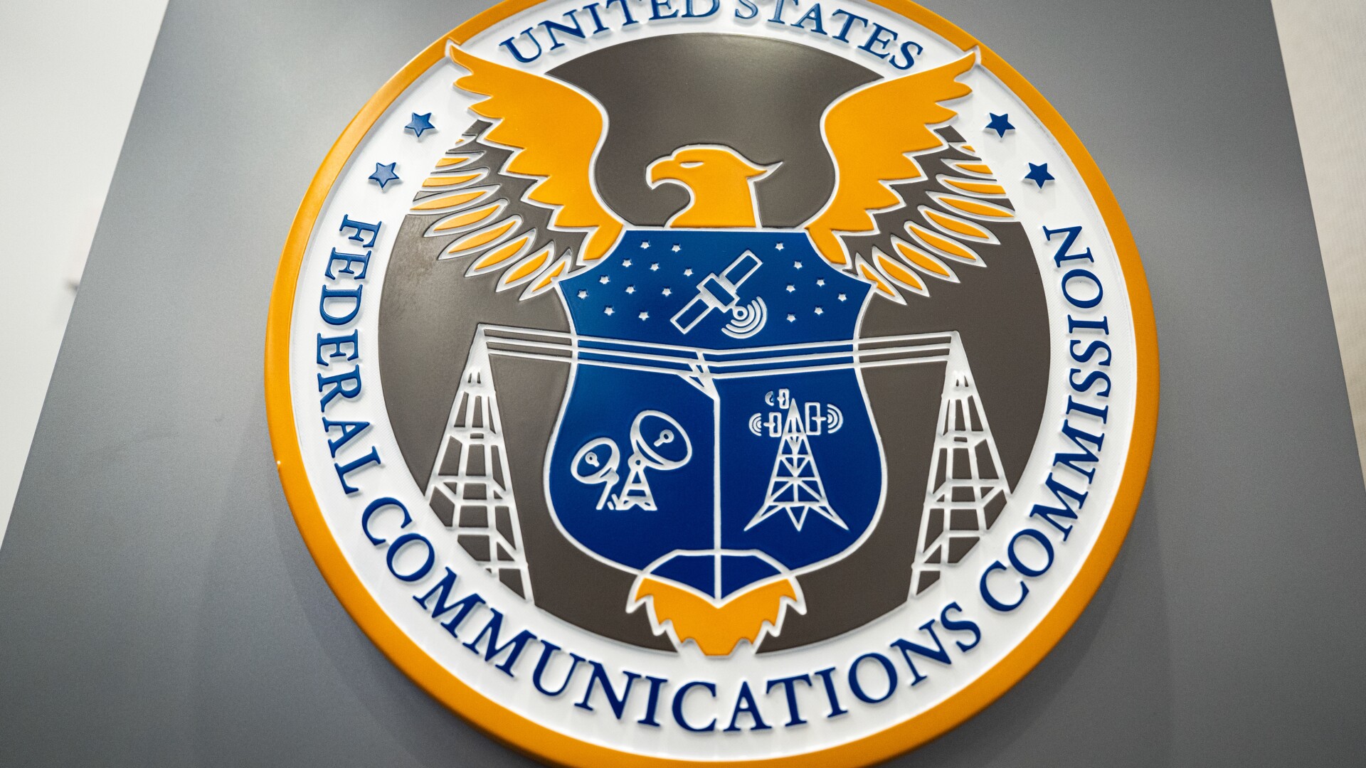 FCC opens inquiry into movement of live sports from broadcast TV to ...