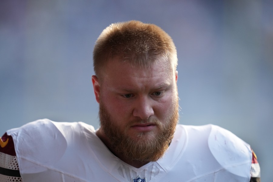 Report: Commanders release center Tyler Biadasz
