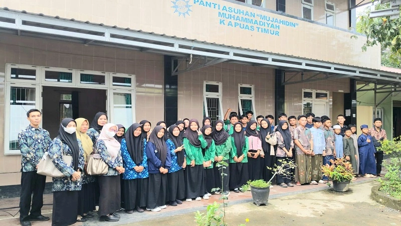 AA1XavZZ Ramadan Berkah: Sekolah Muhammadiyah Kapuas Bantu Panti Asuhan dan Berbuka Bersama