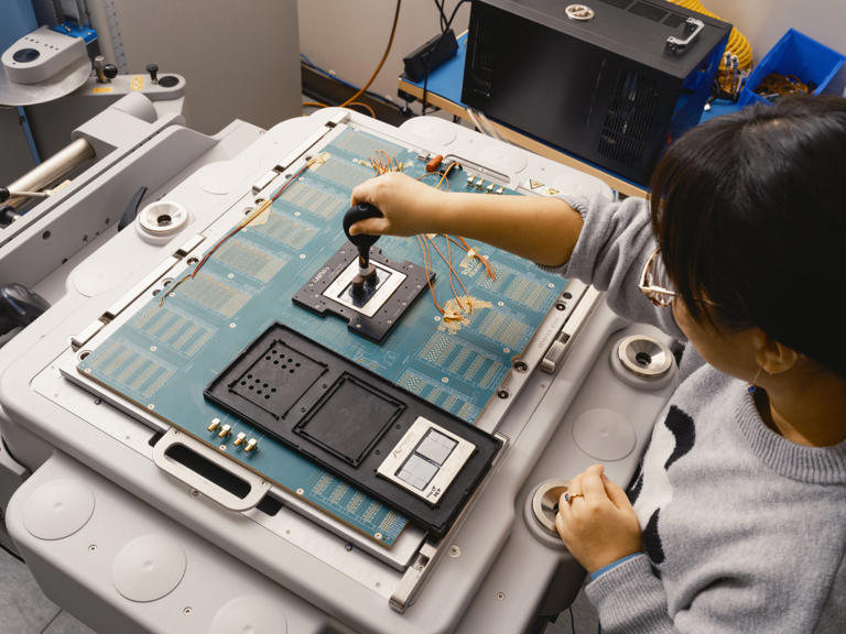 Amazon tries its low-cost approach to winning the AI race
