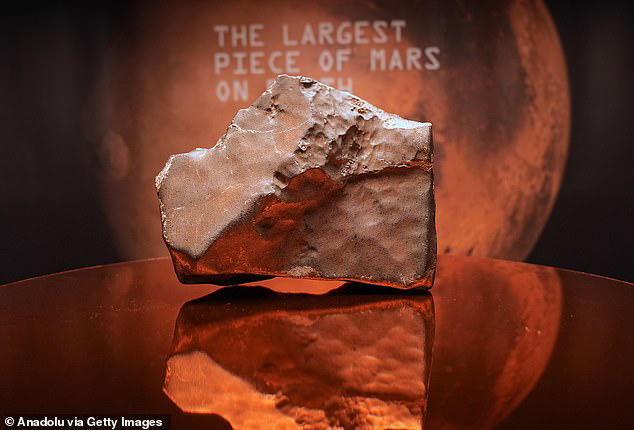 We come in peace! Aliens could be catapulted onto Earth via an asteroid ...